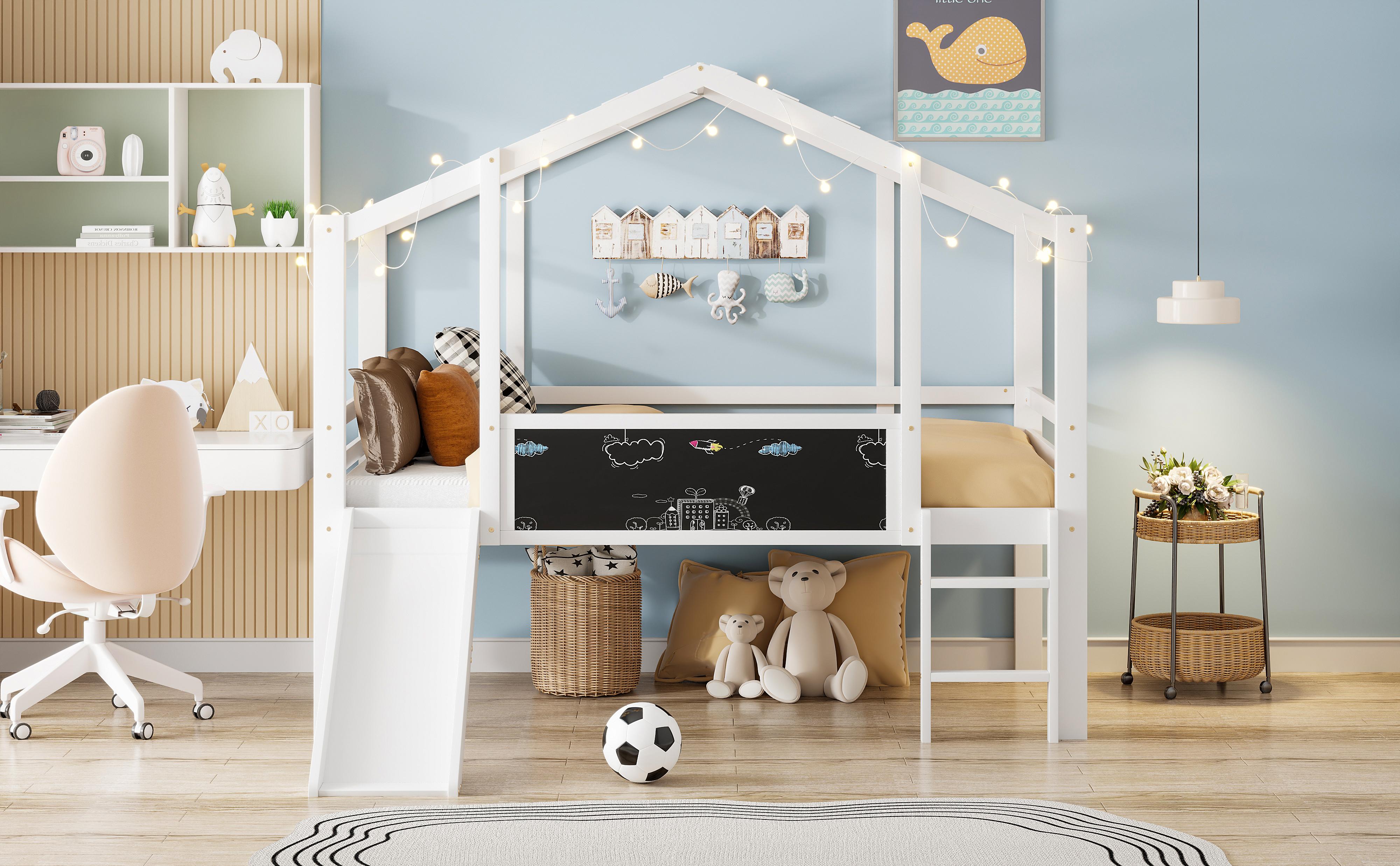 Espace de rangement sous le lit