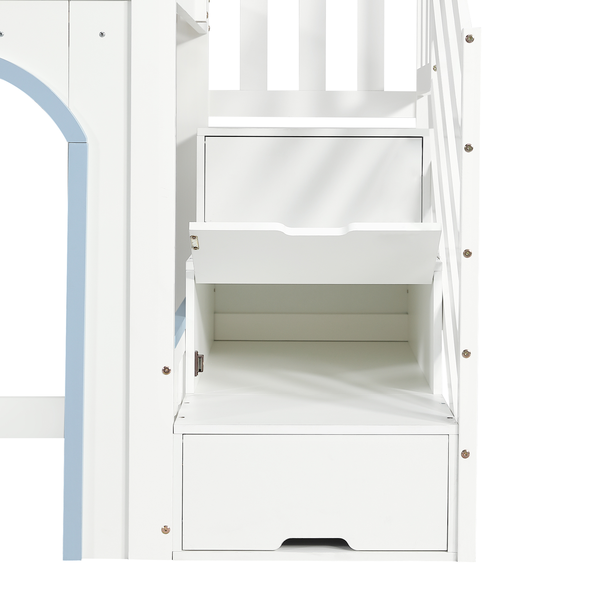 Un espace de rangement sous le lit pour une chambre organisée