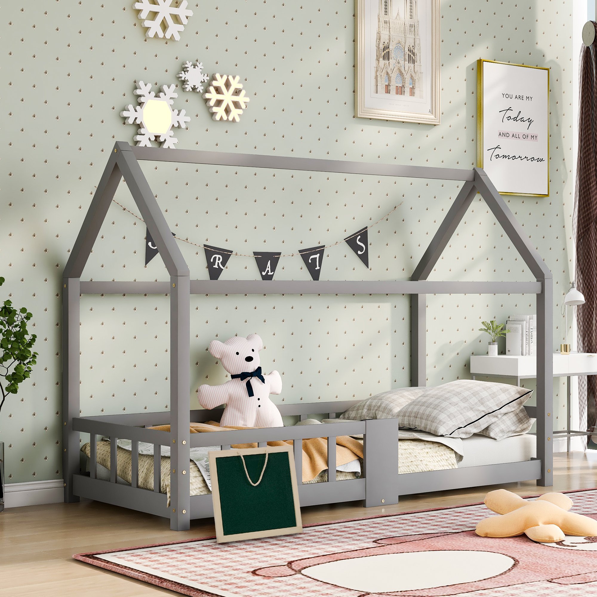 lit cabane enfant avec tableau mural pour dessiner, lit maison sécurisé avec lattes et protection anti-chute gris pin massif