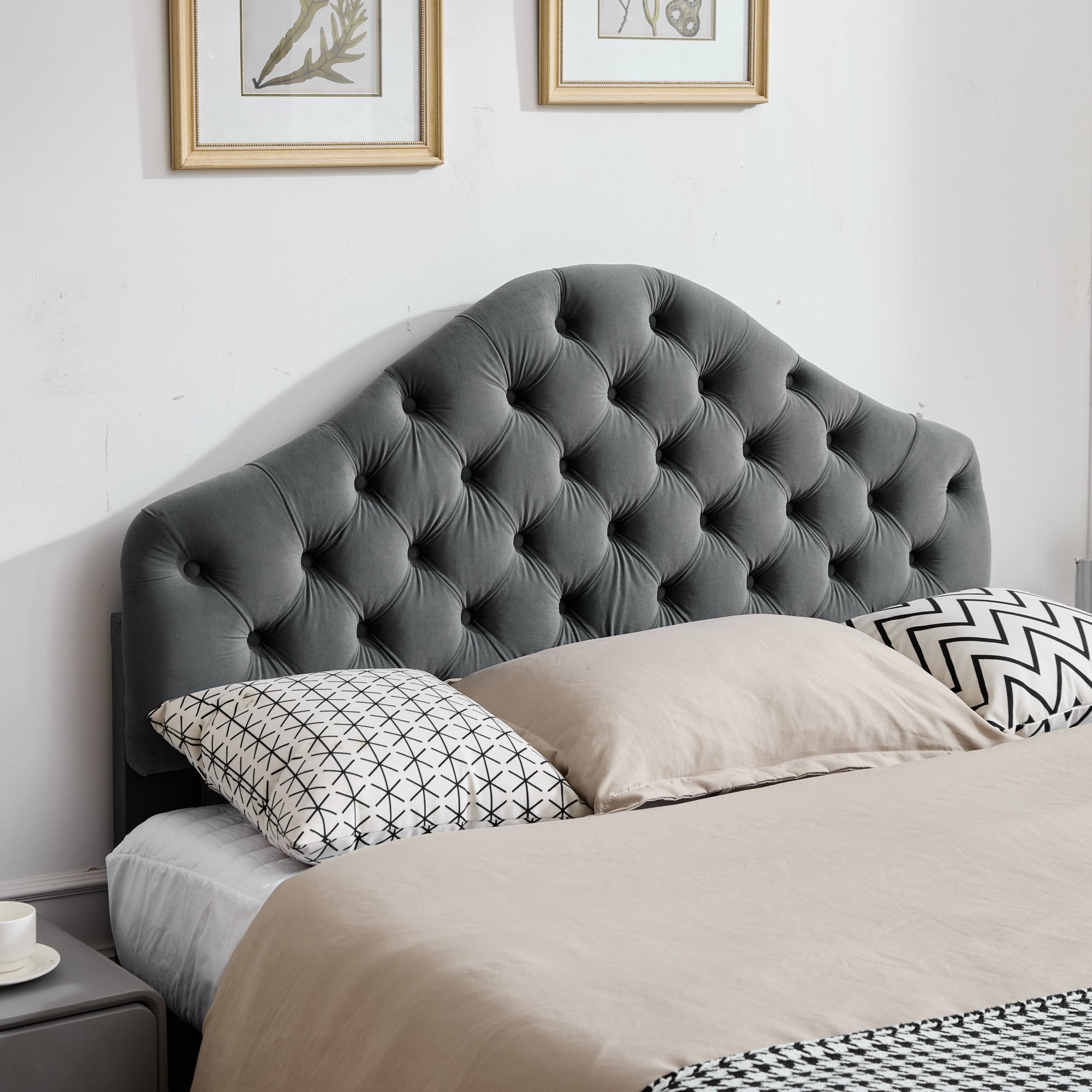 Lit rembourré 140x200 velours gris avec tête de lit réglable et sommier à lattes