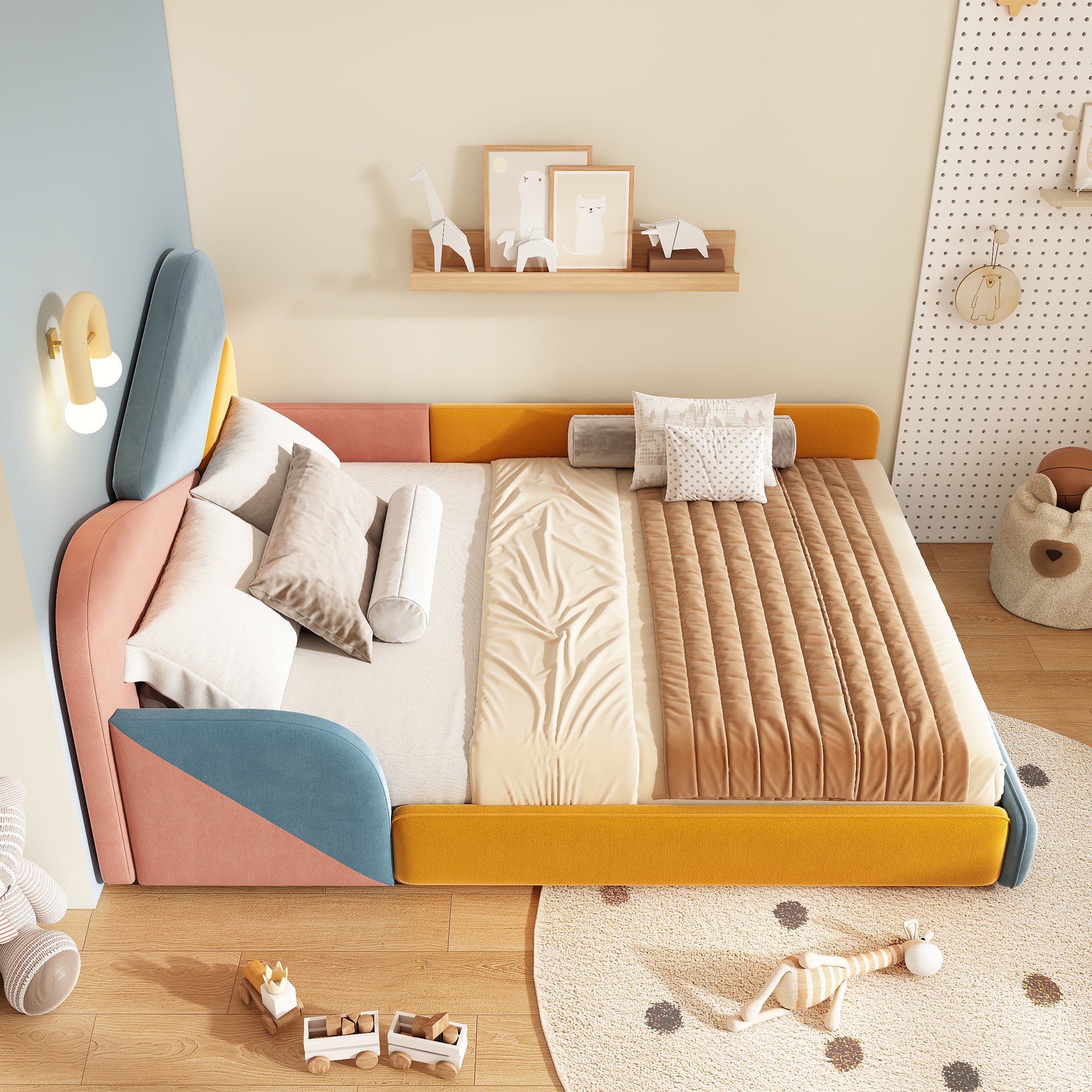 Lit rembourré 140x200 cm pour enfant, avec protection latérale et pieds bas, design patchwork bleu