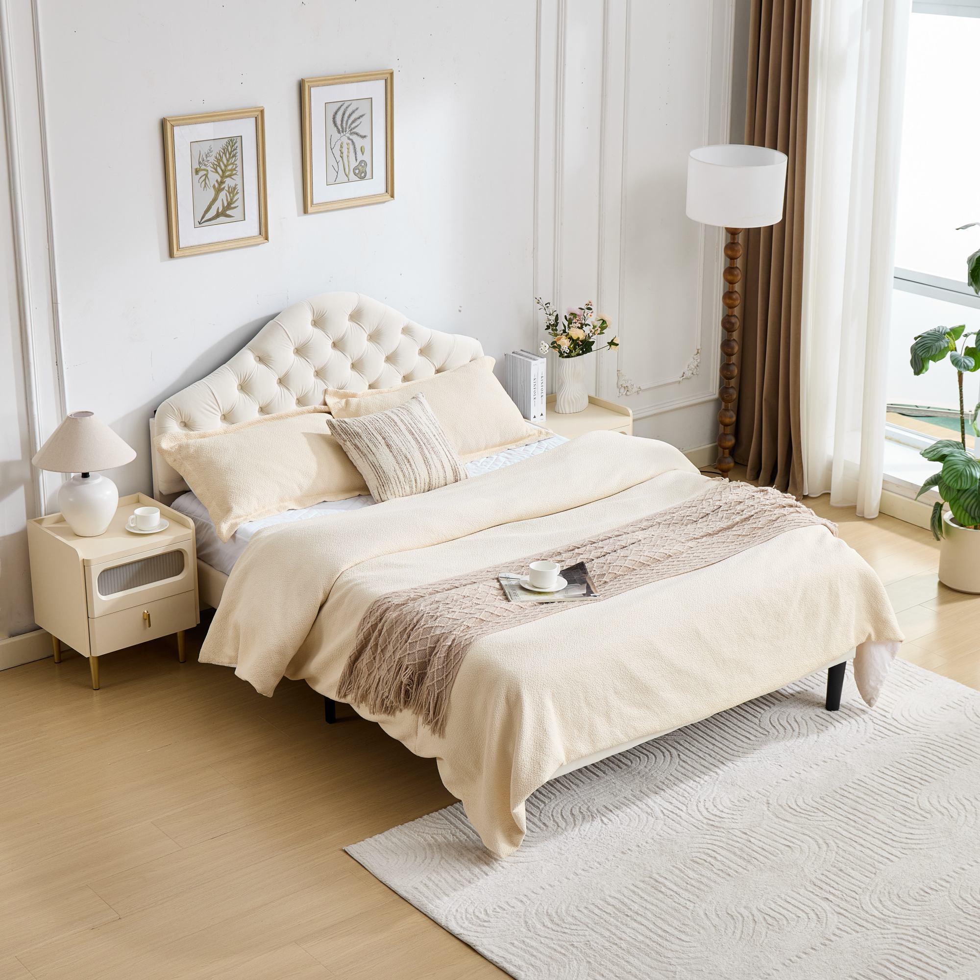 Lit rembourré 140x200 avec tête de lit réglable et renfort intégré pour une stabilité optimale