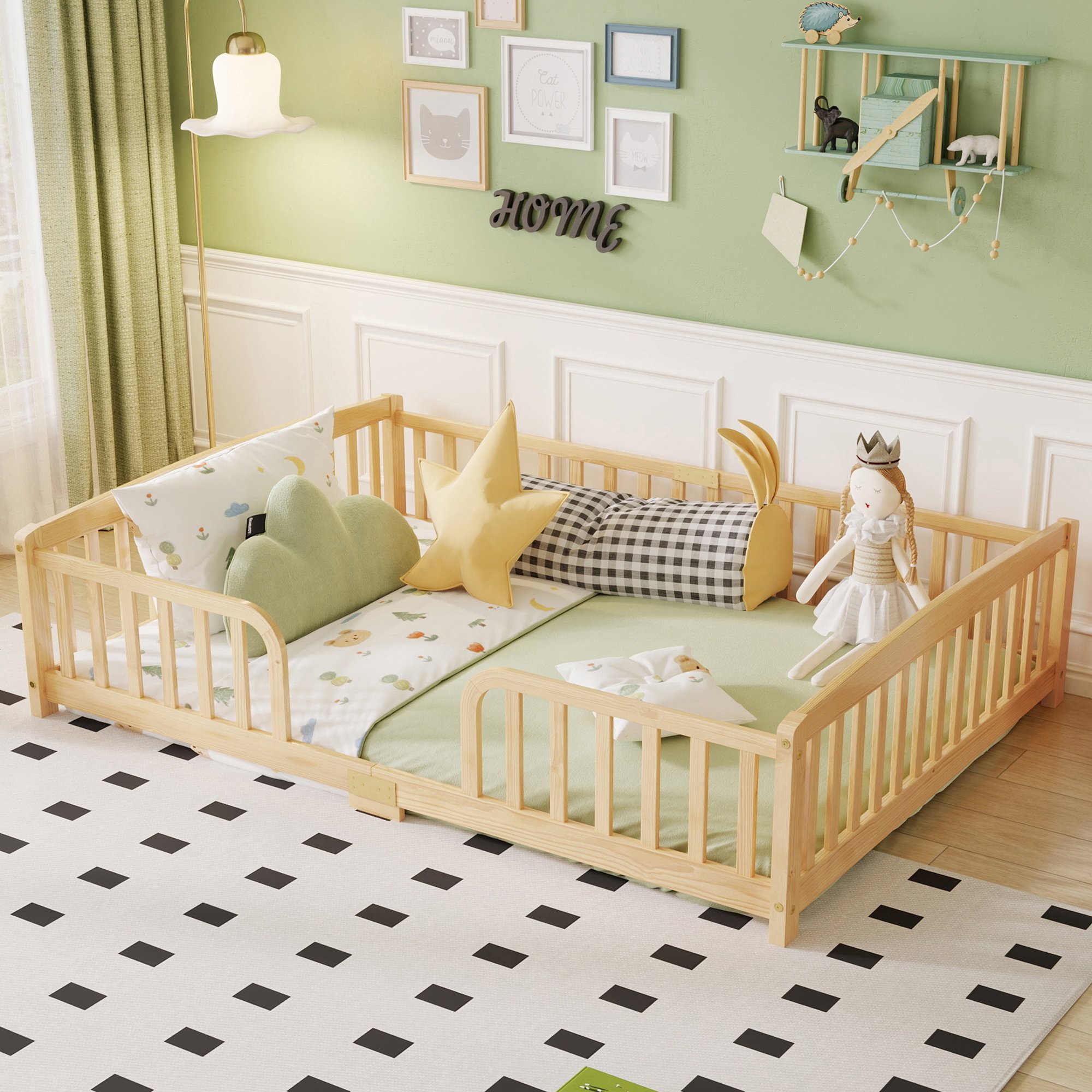 Lit enfant 140x200 au sol en pin naturel avec barrières et ouverture centrale arrondie