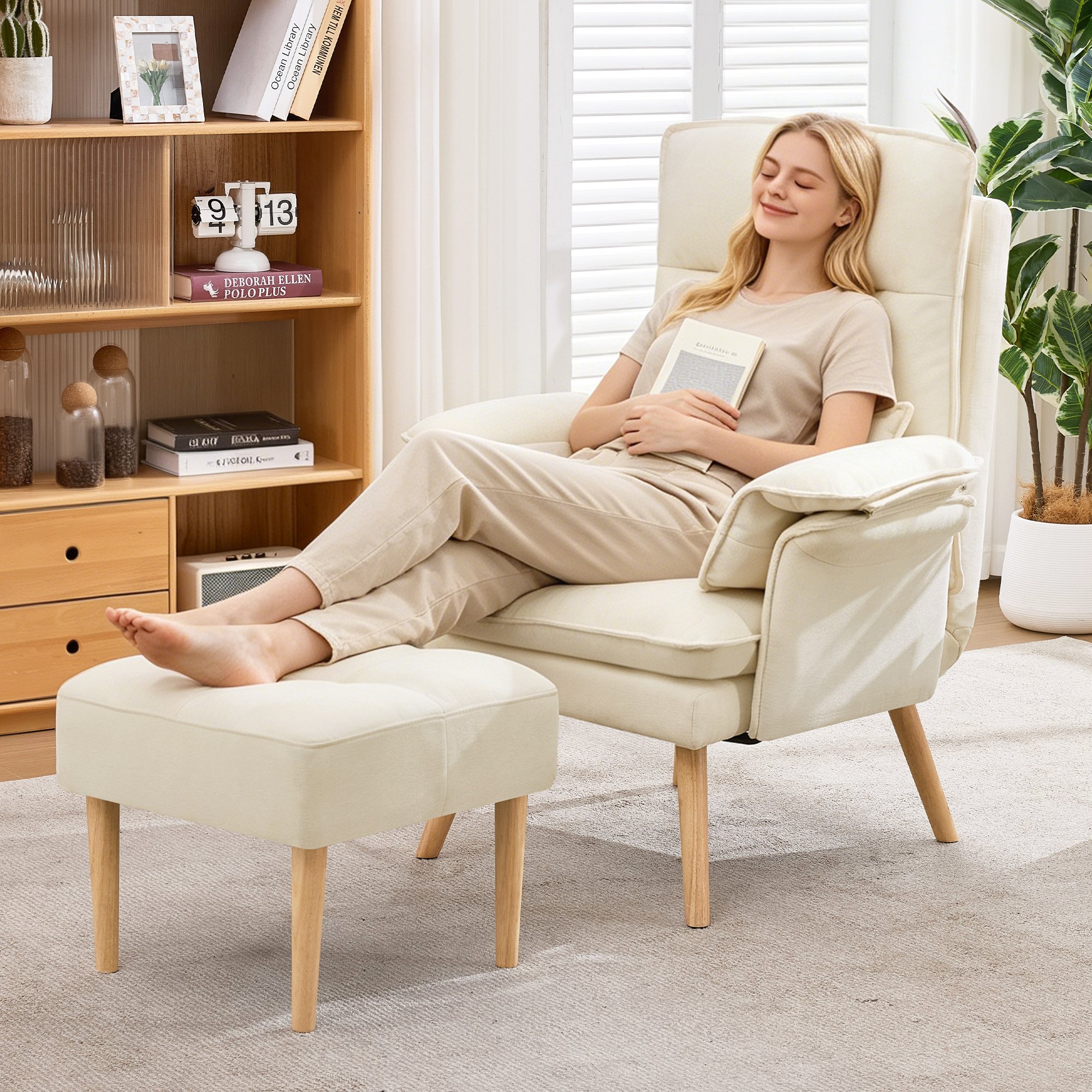 Fauteuil relax avec repose-pieds en tissu beige, dossier inclinable 5 positions, coussins tête et bras, pieds bois massif pour salon