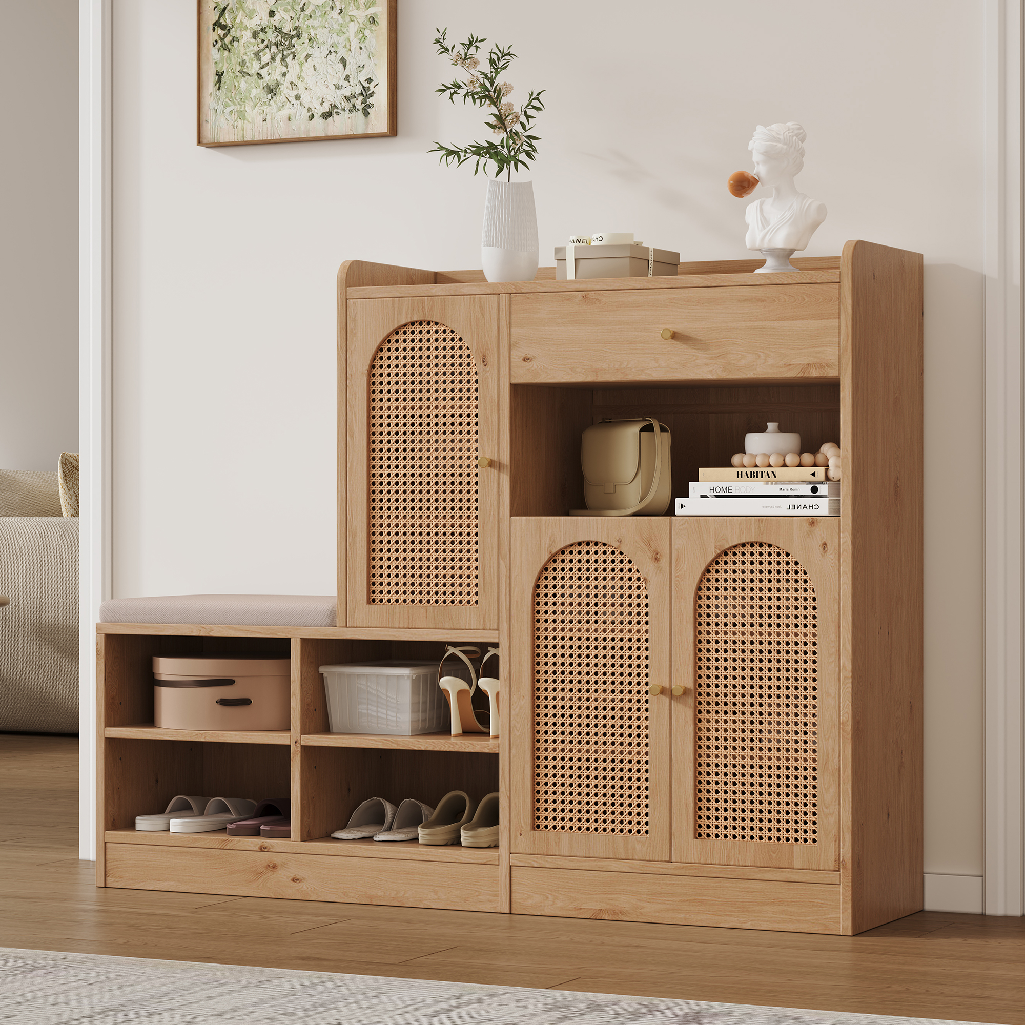 Meuble à chaussures en panneau de particules avec revêtement bois naturel, 3 portes en rotan perforé et structure sécurisée