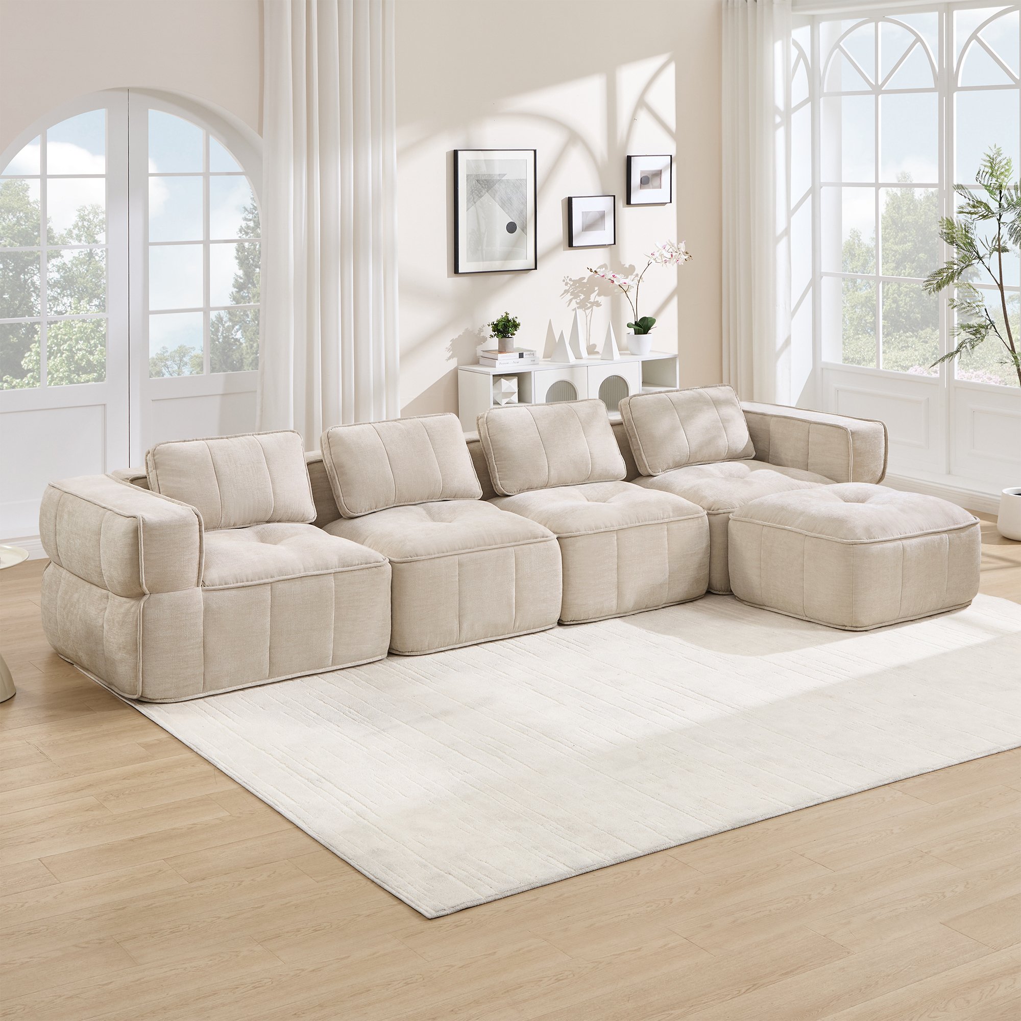Canapé d'angle modulable 4 places beige en polyester sans cadre avec pouf, assise profonde mousse 32D, idéal salon moderne