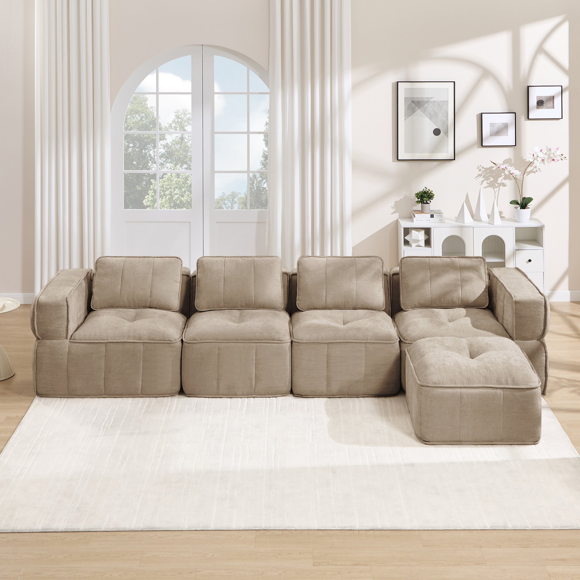 Canapé d'angle modulable 4 places en tissu polyester sable, structure sans cadre avec pouf, assise profonde et mousse haute densité pour le salon