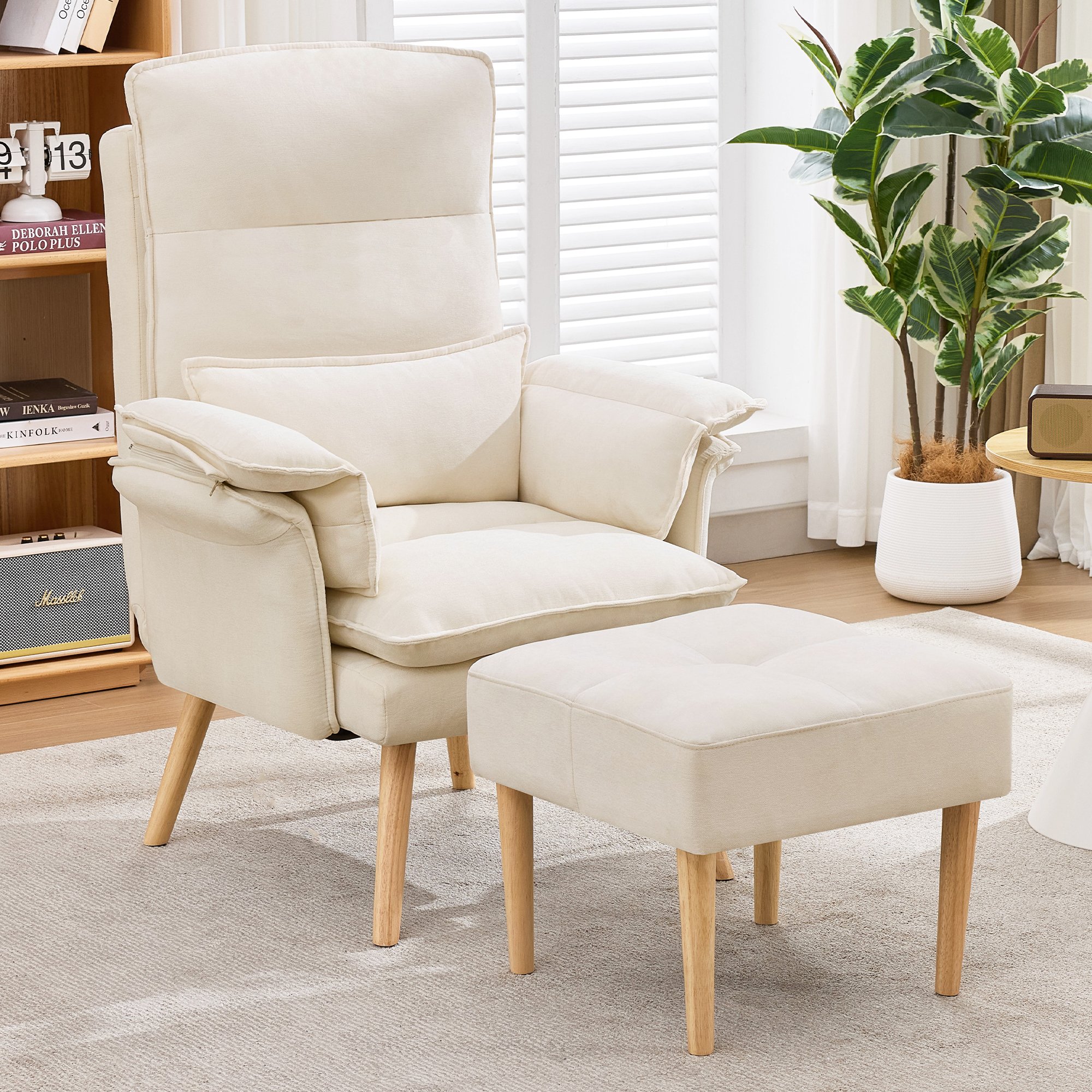 Fauteuil relax avec repose-pieds en tissu beige, dossier inclinable 5 positions, coussins tête et bras, pieds bois massif pour salon