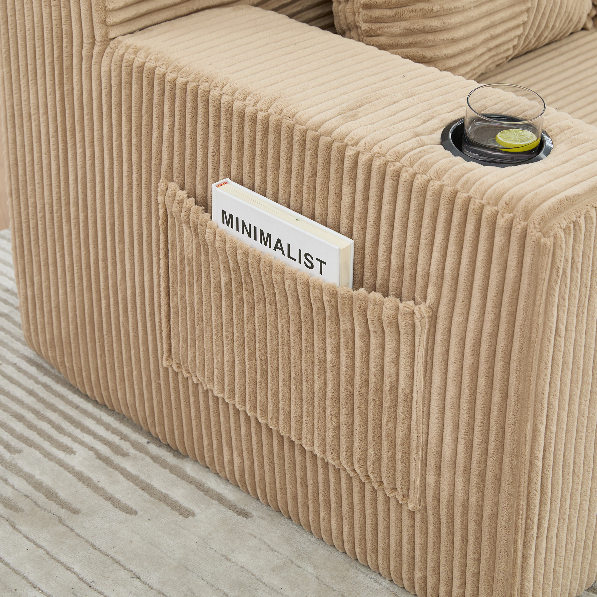 Rangement Pratique et Accessoires Intégrés