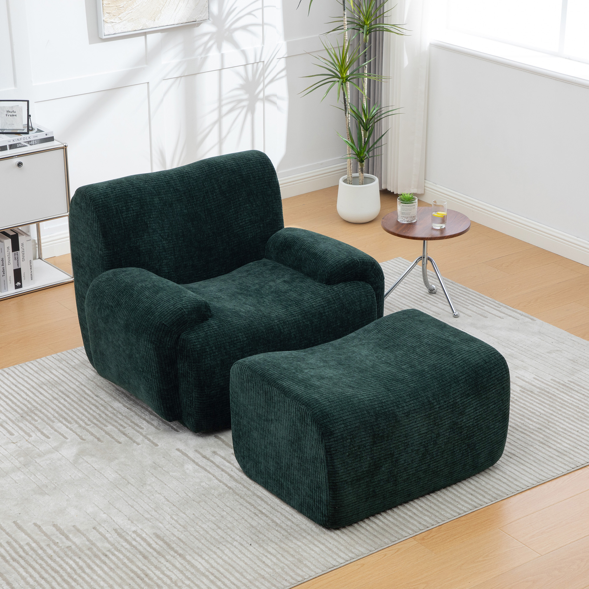 Polyvalence 2-en-1 : Fauteuil et Repose-Pieds